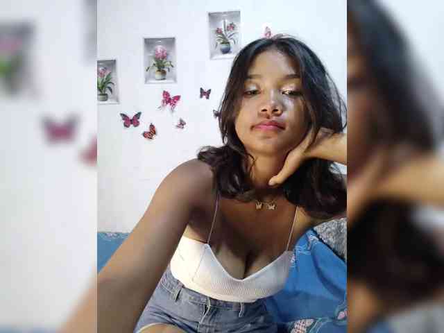 Model: Valentina15