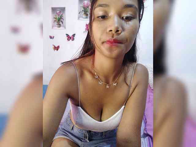 Model: Valentina15