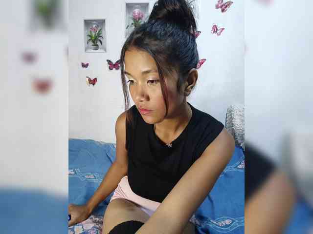 Model: Valentina15