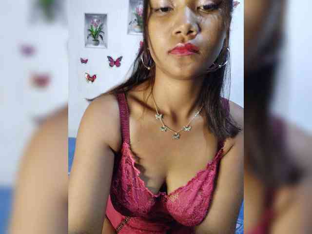 Model: Valentina15
