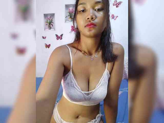 Model: Valentina15