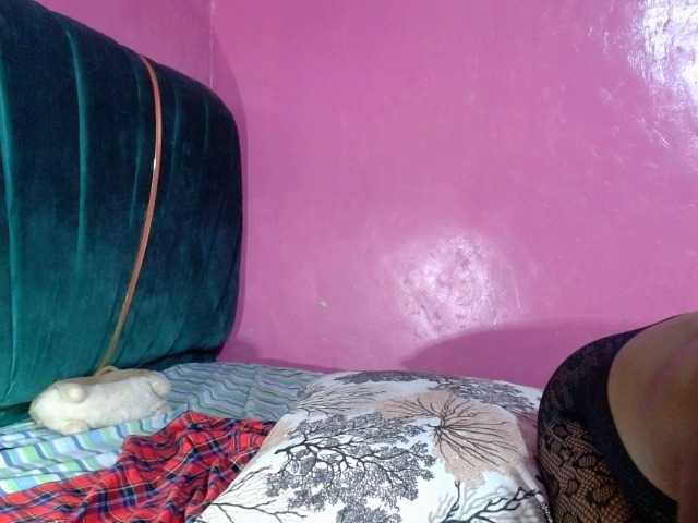 AfricanHoneyX, 19 y/o - Live Cam on BongaCams