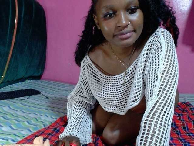 AfricanHoneyX live cam on BongaCams