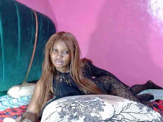 AfricanHoneyX webcam