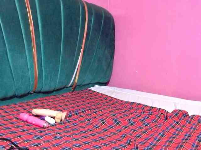 AfricanHoneyX webcam