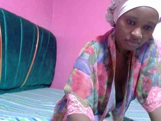 AfricanHoneyX webcam