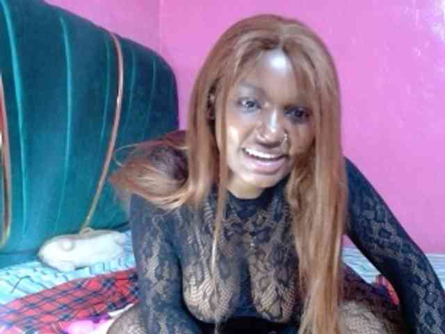 AfricanHoneyX webcam