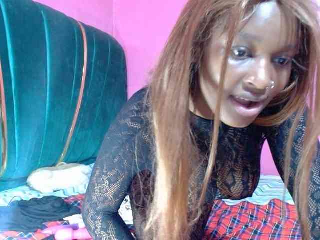 AfricanHoneyX webcam