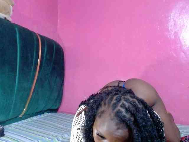 AfricanHoneyX webcam