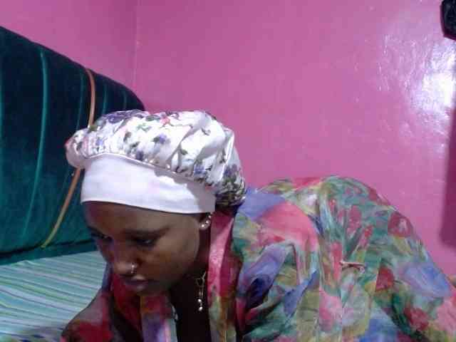 AfricanHoneyX webcam
