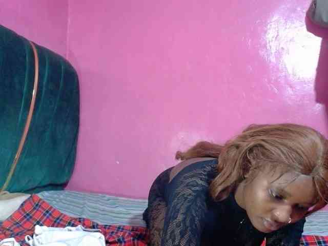 AfricanHoneyX webcam