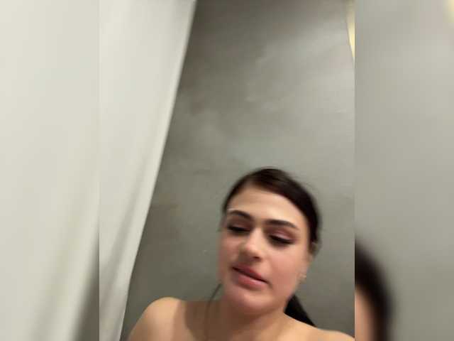 Sex chat gratuit in direct cu Kris-and-Vanessa pe BongaCams