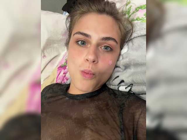 go to chat with Kris-and-Vanessa