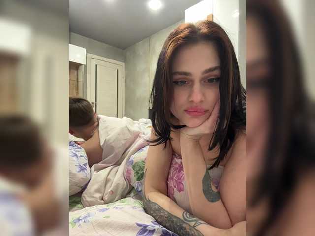 go to chat with Kris-and-Vanessa