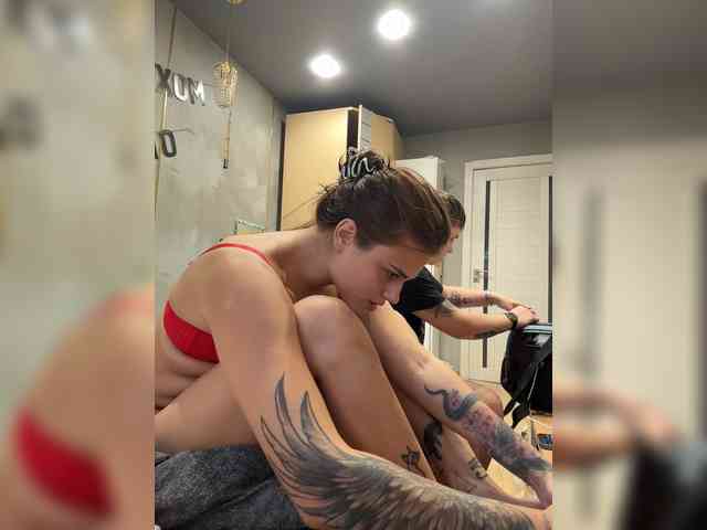 Kris-and-Vanessa Live Webcam on BongaCams