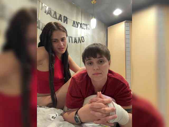 Модель: Kris-and-Vanessa