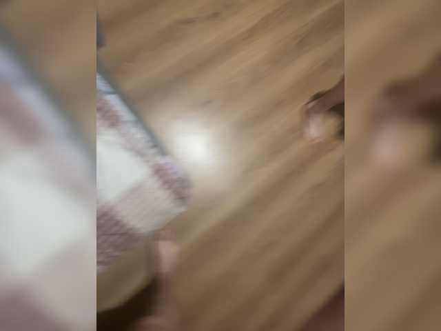 Kroliki30 live cam on BongaCams