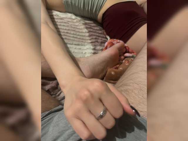 Kroliki30 live cam on BongaCams