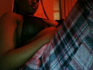 Kishylovee's Live Webcam