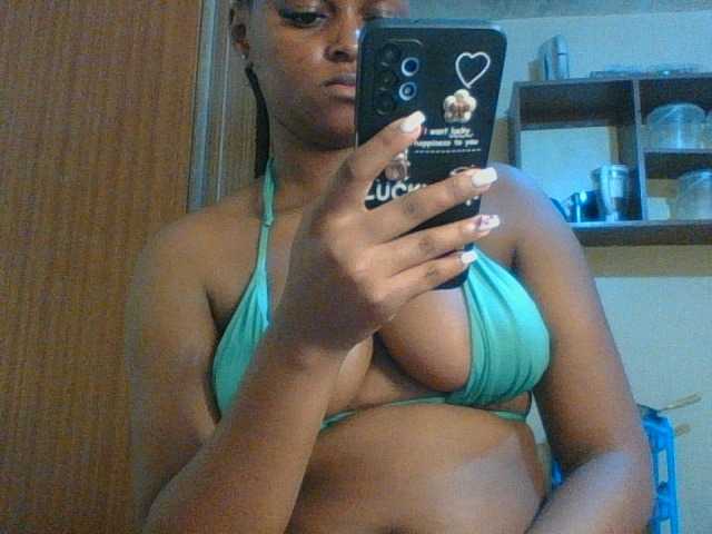 Kishylovee live cam on UnifiedCams