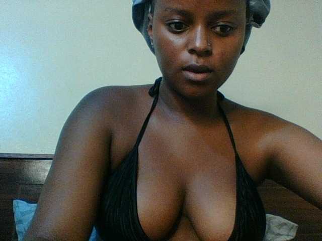 Kishylovee webcam bongacams model stream image