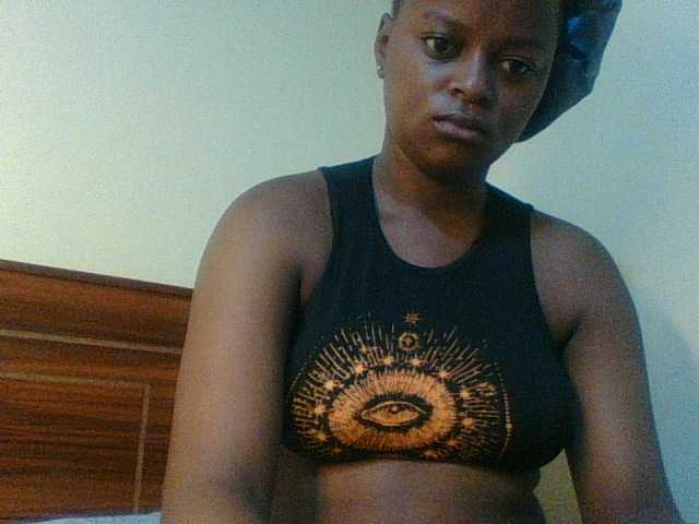 Kishylovee webcam bongacams model stream image