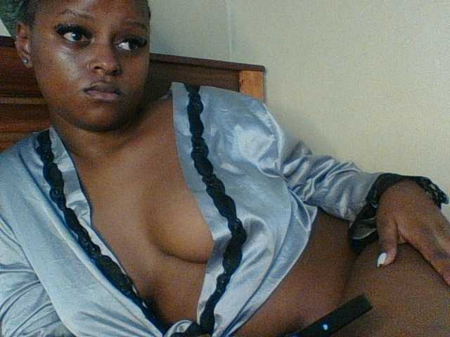 Sex chat gratuit in direct cu Kishylovee pe BongaCams