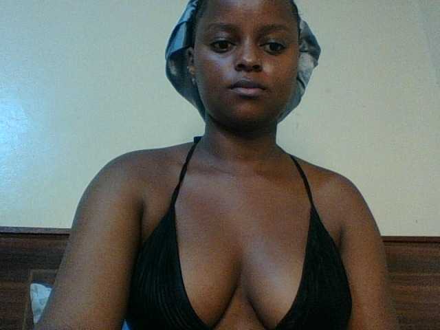 Sex chat gratuit in direct cu Kishylovee pe BongaCams