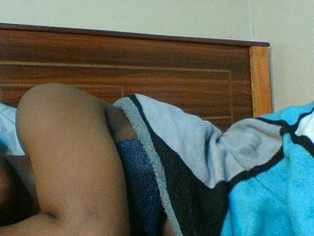 Kishylovee live cam on BongaCams