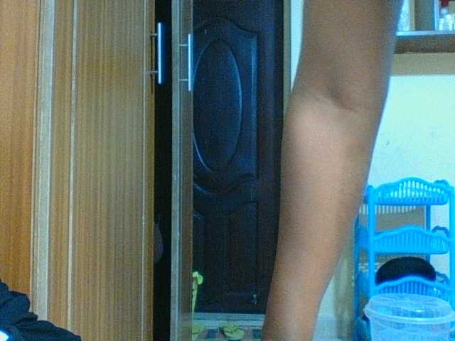 Kishylovee live cam on BongaCams