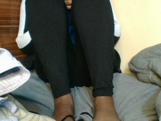 Kishylovee live cam on BongaCams