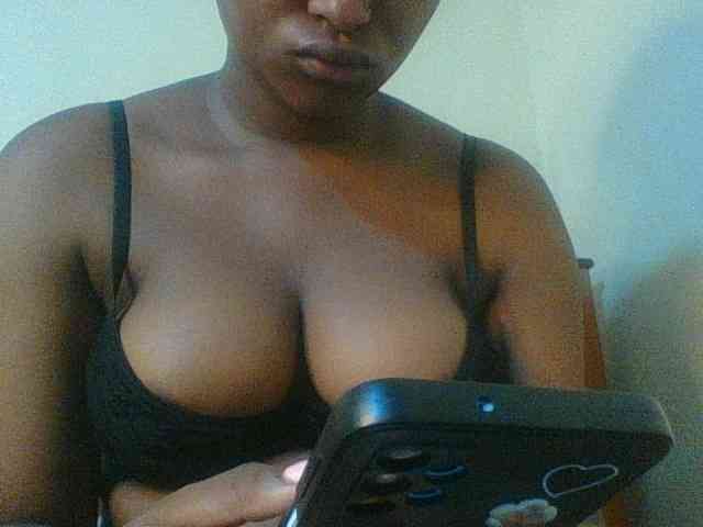 Kishylovee webcam