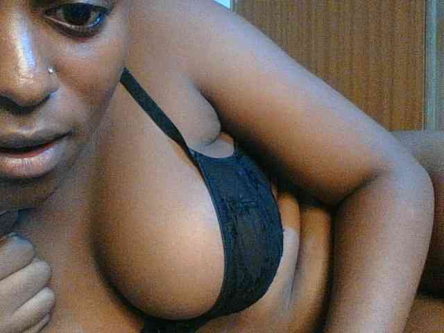 Kishylovee webcam