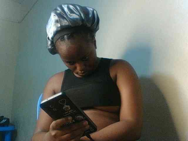 Kishylovee webcam