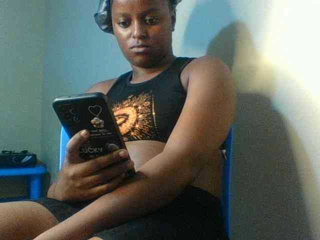 Kishylovee webcam