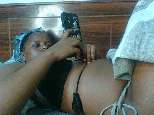 Kishylovee webcam