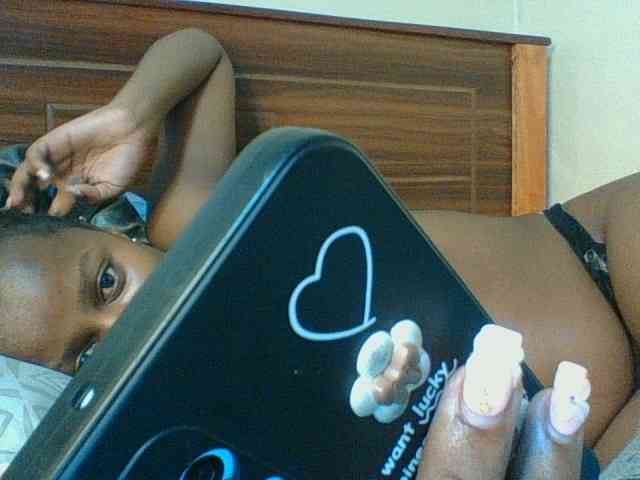 Kishylovee webcam
