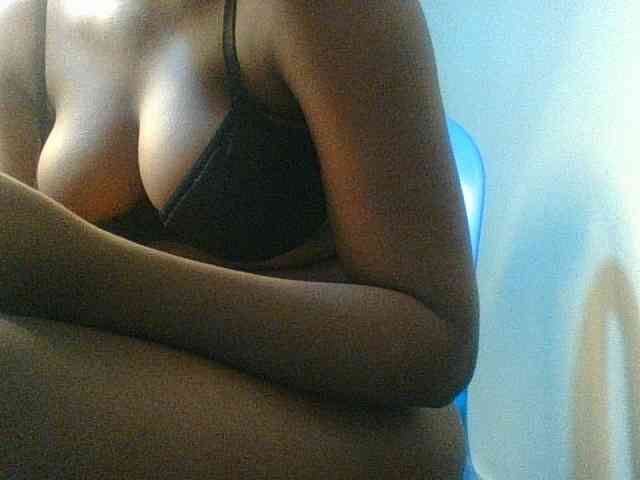 Kishylovee webcam
