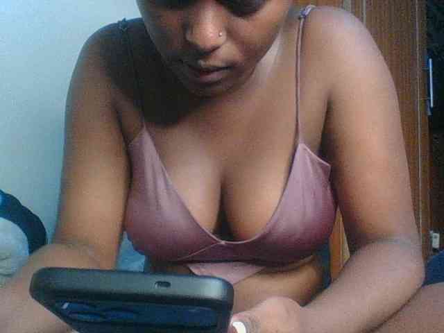Kishylovee webcam