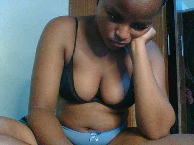 Model: Kishylovee