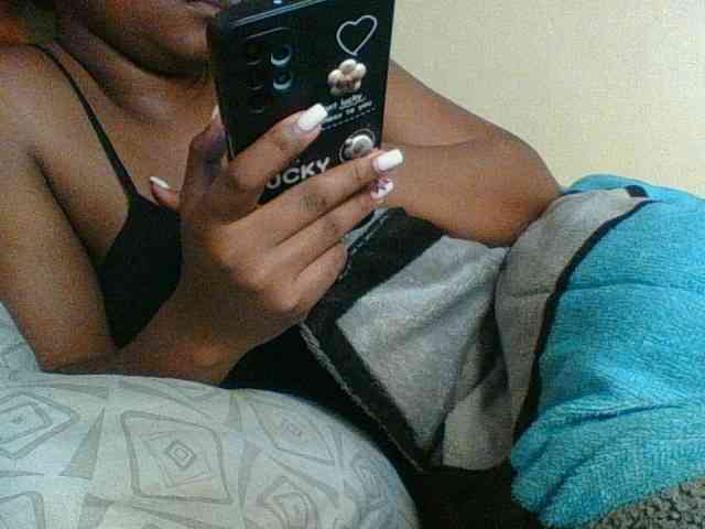 Kishylovee webcam