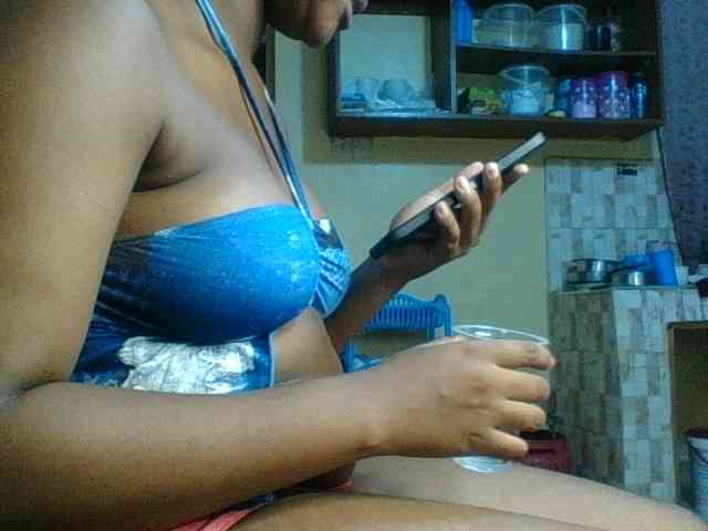 Kishylovee webcam