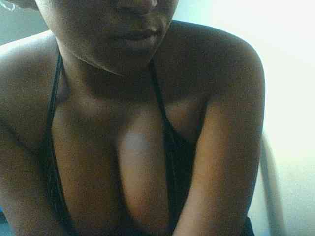 Kishylovee webcam
