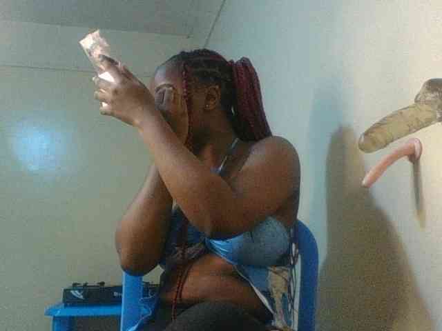 Kishylovee webcam