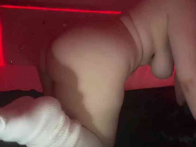 Onlygirlintheworld webcam