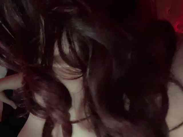 Onlygirlintheworld webcam