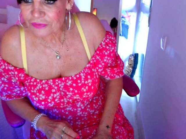 go to chat with NinaNoblesse