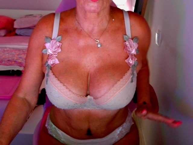NinaNoblesse live cam on BongaCams