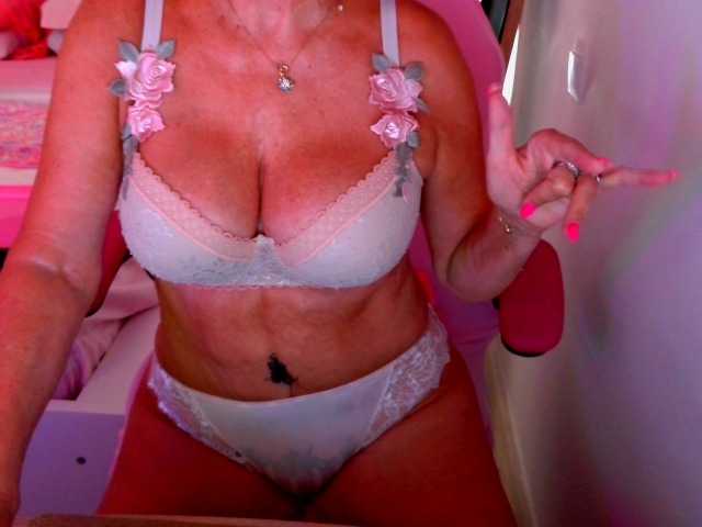 NinaNoblesse live cam on BongaCams