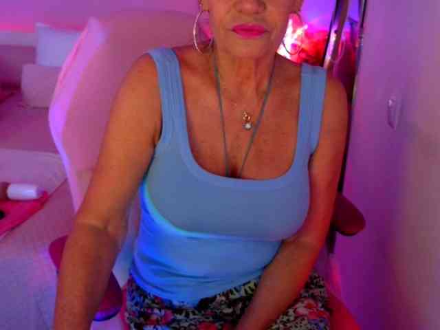 Model: NinaNoblesse